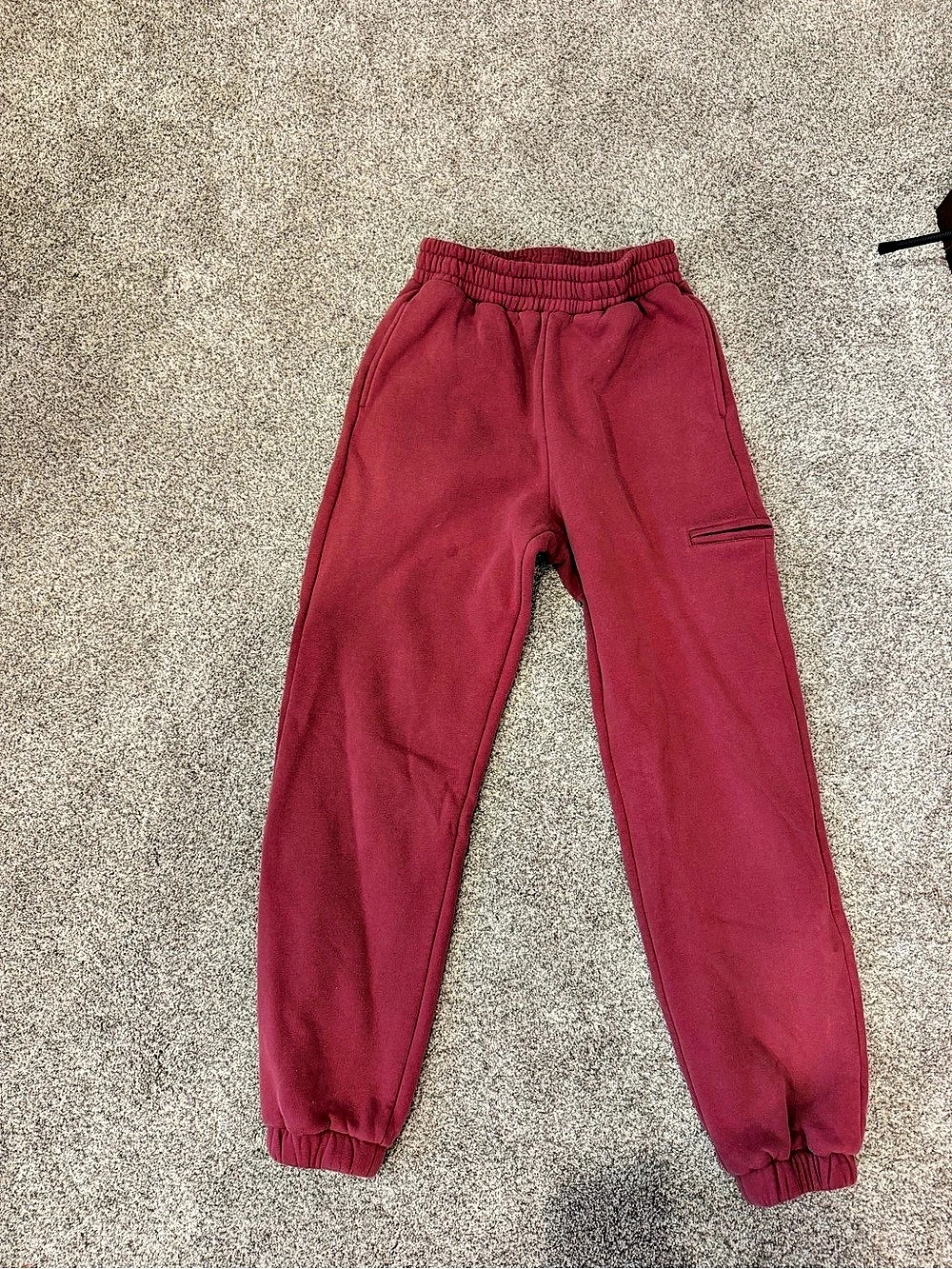 Comfrt Jogger Pants in maroon Size Small